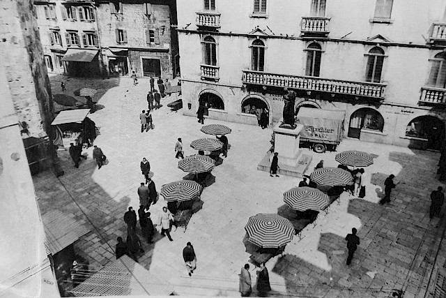 Pogled na trg braće Radića - razmještaj po studiji